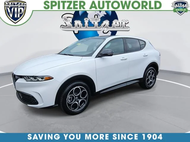Used 2025 White Alfa Romeo Base image 4
