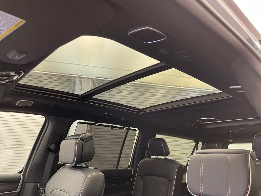 New 2026 Steel Blue Exterior Paint Jeep Summit Reserve image 22