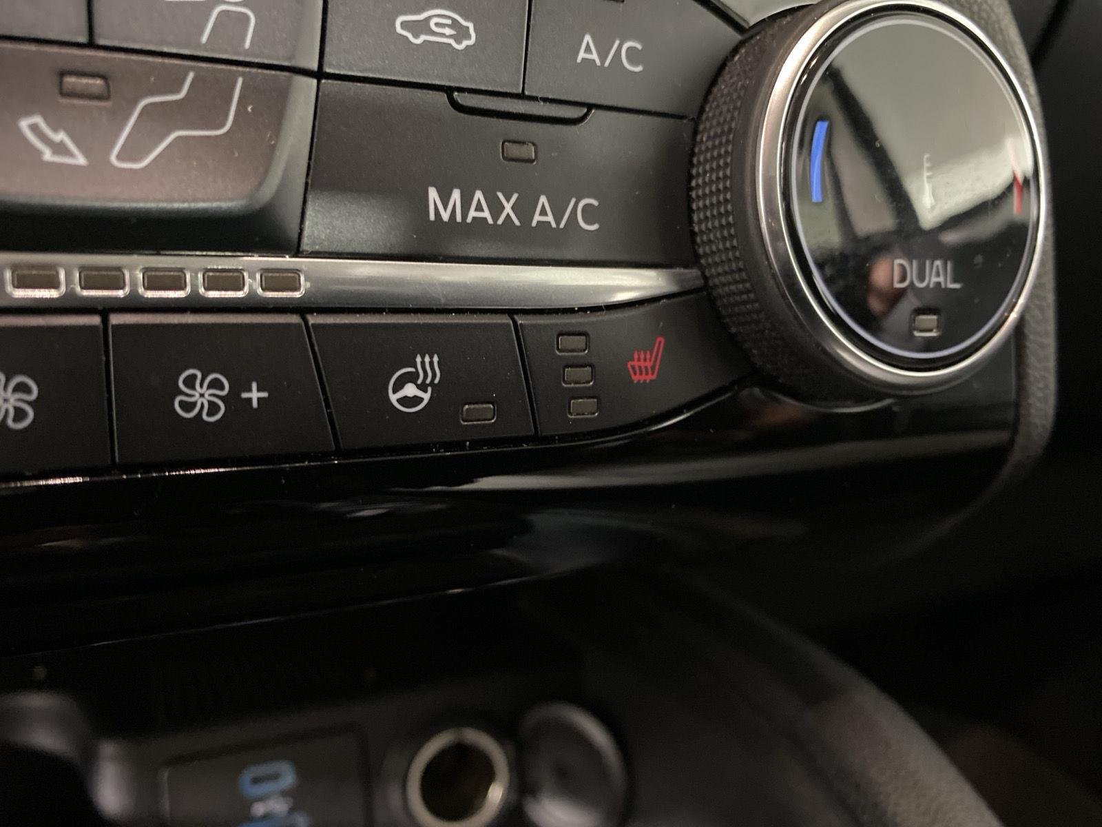 Used 2022 Carbonized Gray Ford SE image 31