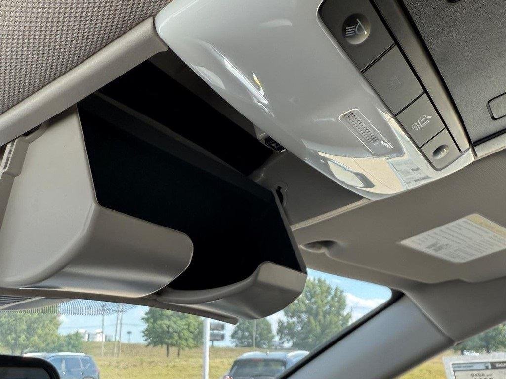 2026 Nissan Rogue SV - Photo 4