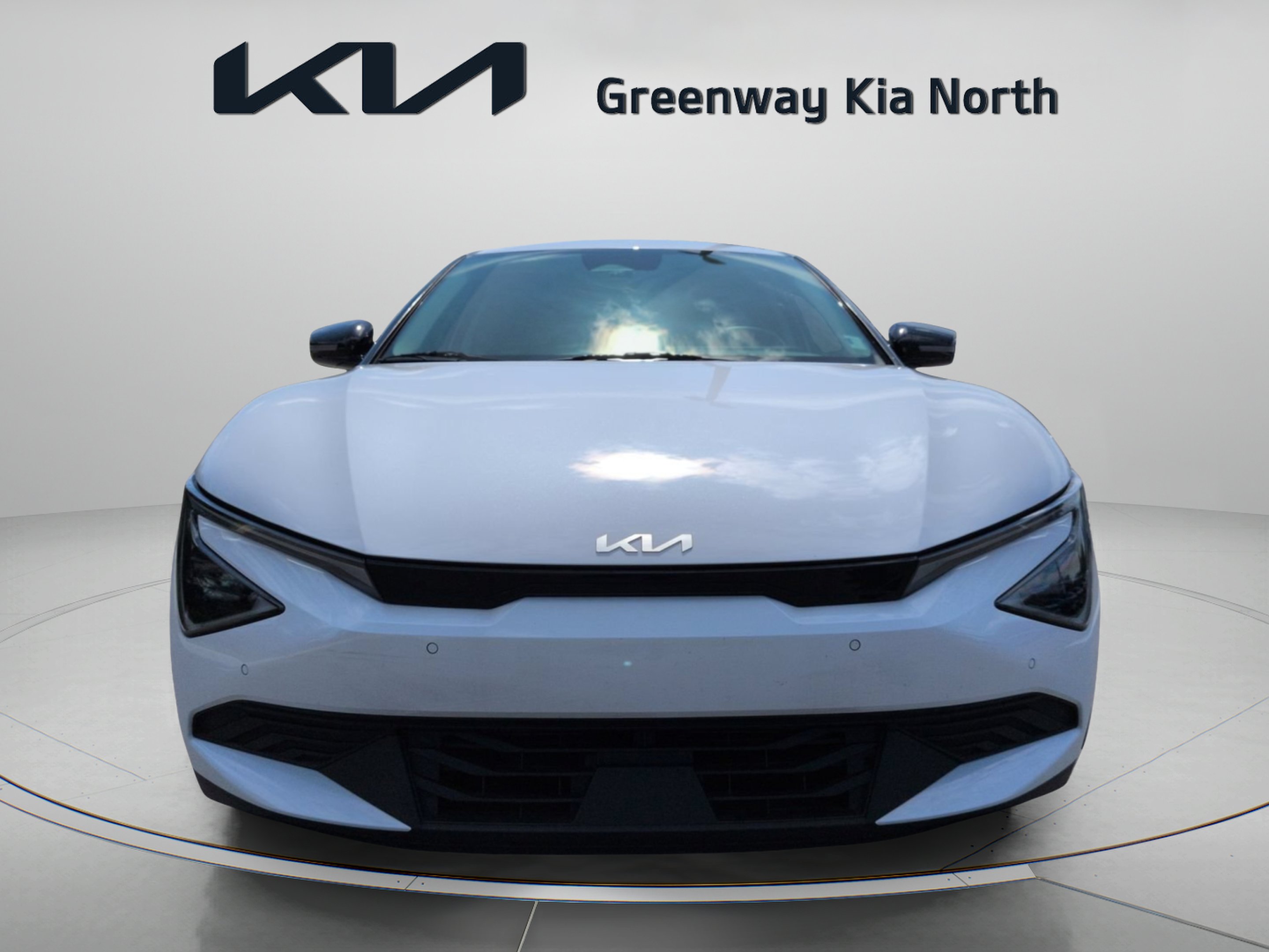 Certified Used 2025 Glacier White Pearl Kia Light image 3