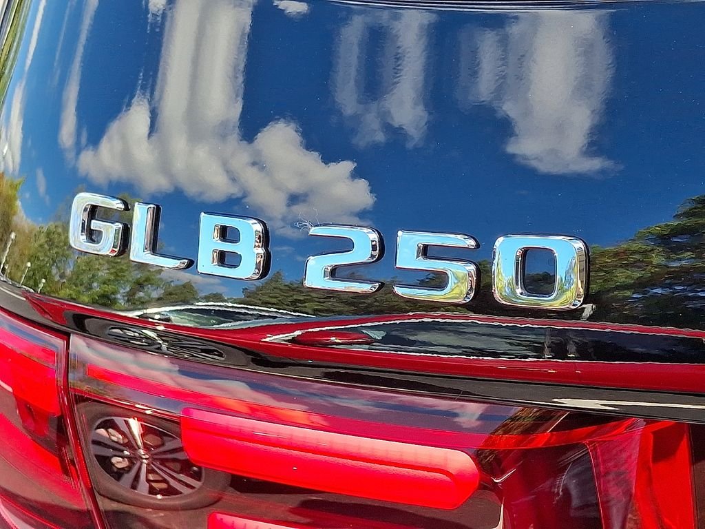 Certified Used 2025 Black Mercedes-Benz GLB 250 image 29