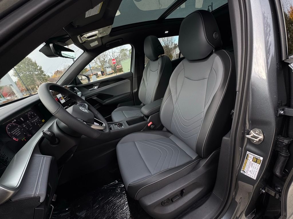 2026 Volkswagen Tiguan SE R-LINE BLACK - Photo 23