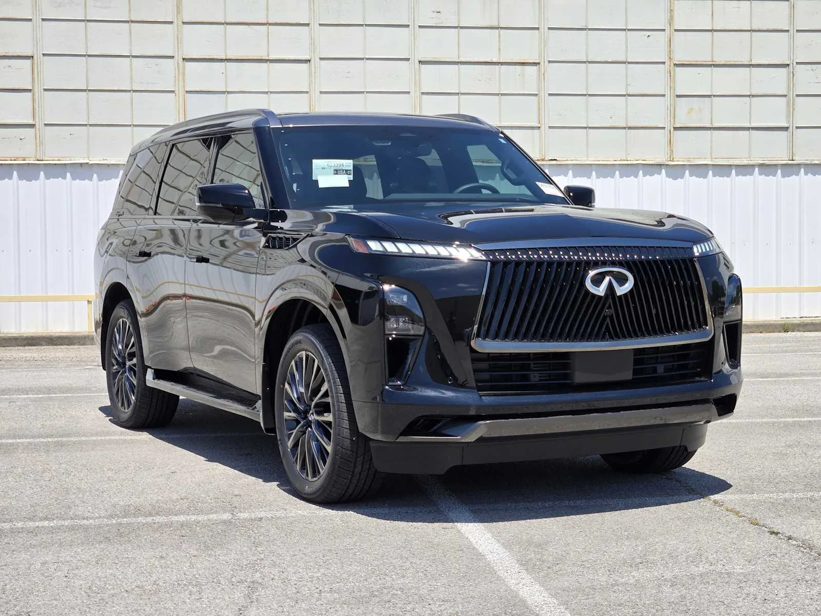 New 2026 2T MINERAL BLAC INFINITI Autograph 4WD image 2