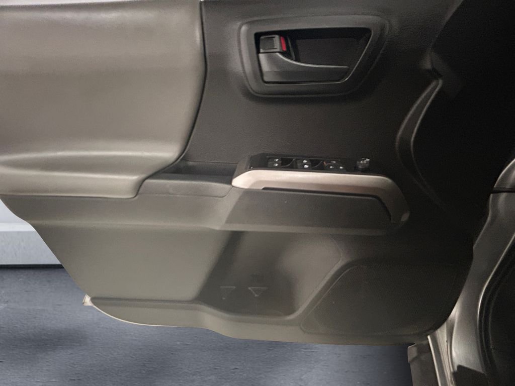 Used 2023 Silver Toyota SR5 image 12