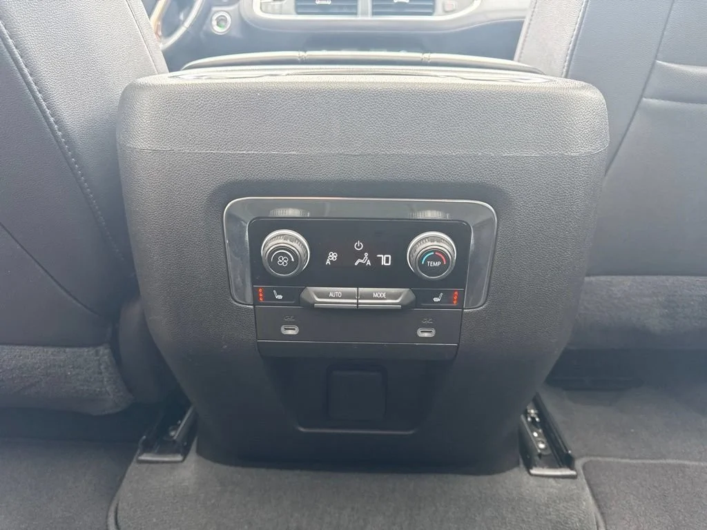 Used 2021 BLACK Chevrolet High Country image 13