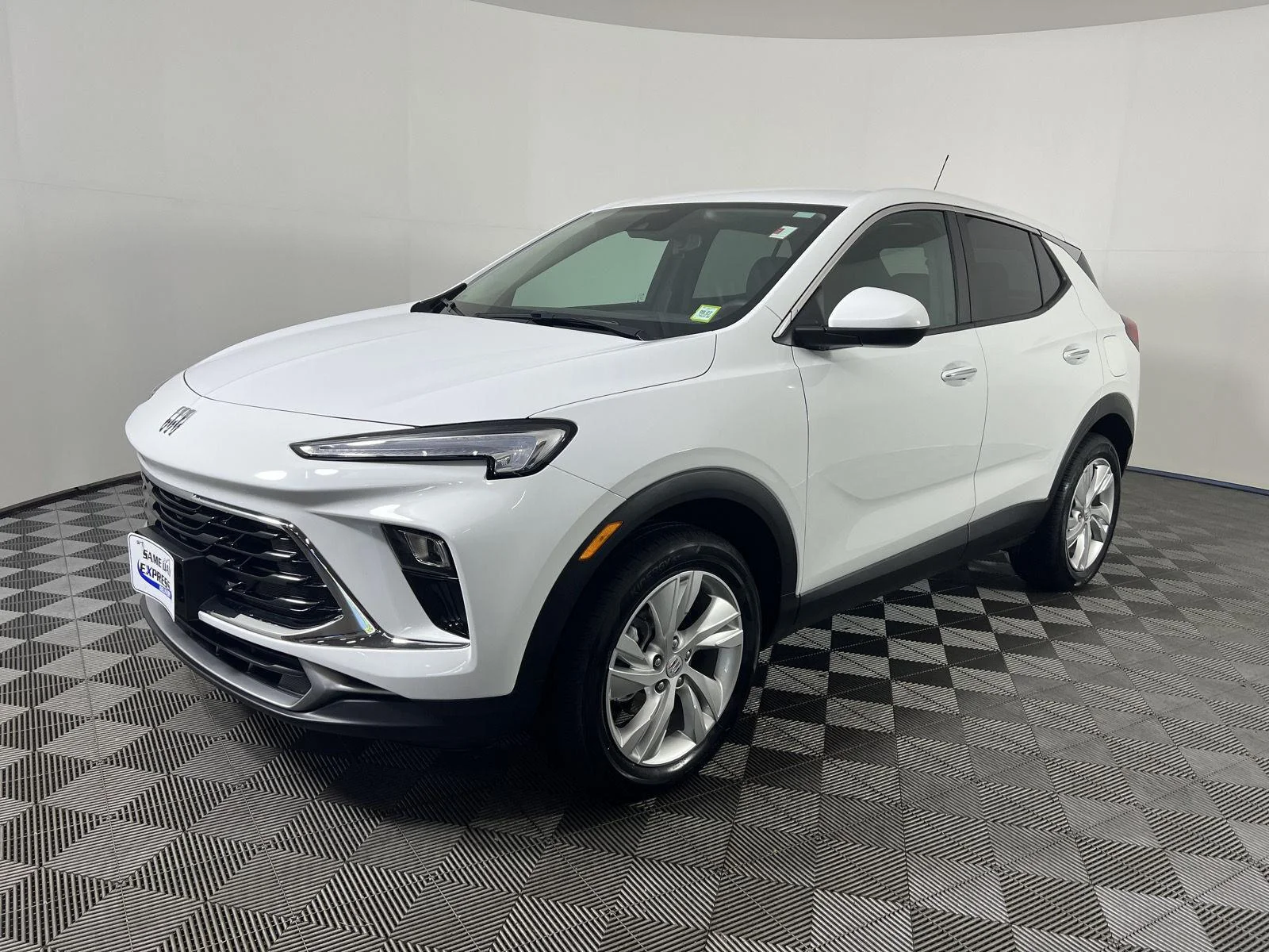 Used 2026 Summit White Buick Preferred image 27