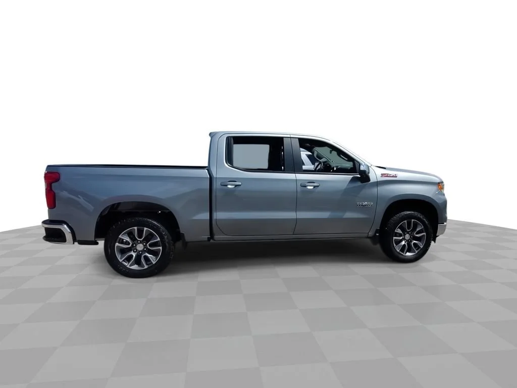 New 2026 Sterling Gray Metallic Chevrolet LT image 9
