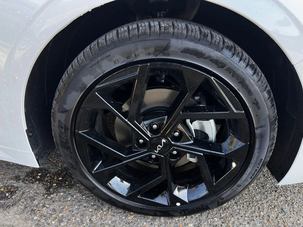 New 2026 White Kia GT-Line image 21