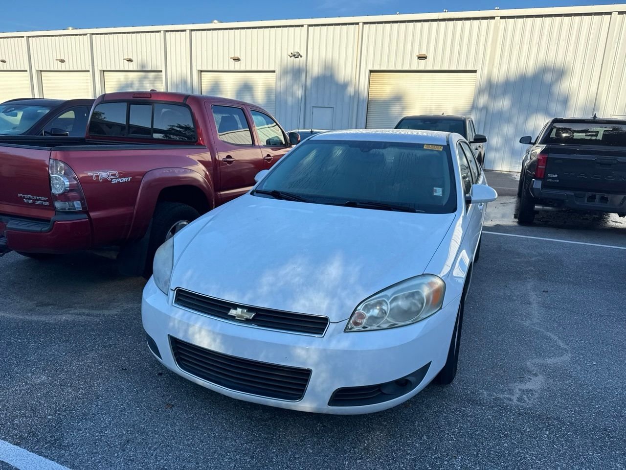 Used 2011 White Chevrolet LT image 1