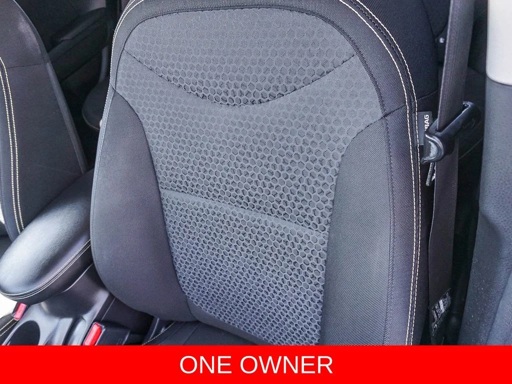 Used 2016 White Kia Plus image 20