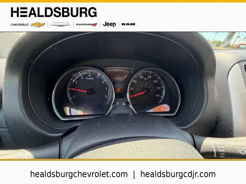 Used 2014 Silver Nissan 1.6 SV image 19