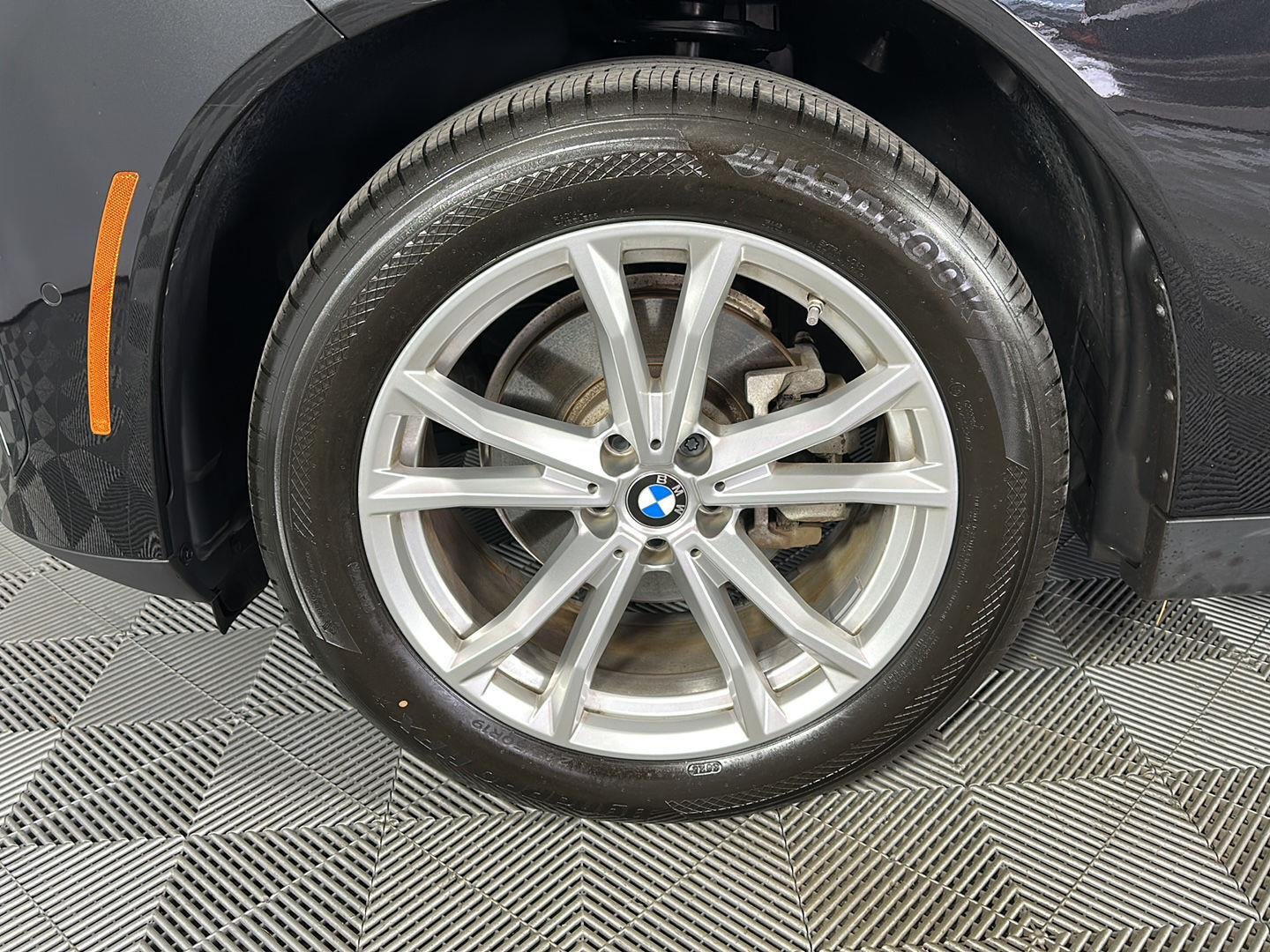Certified Used 2025 Black Sapphire Metallic BMW 30 xDrive image 9