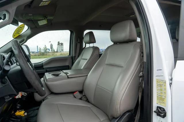 Used 2018 White Ford XL image 15