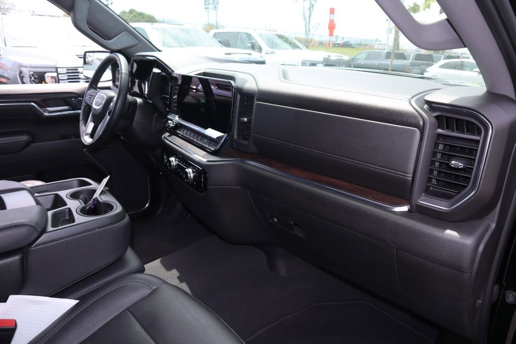 2024 GMC Sierra 1500 SLT - Photo 24