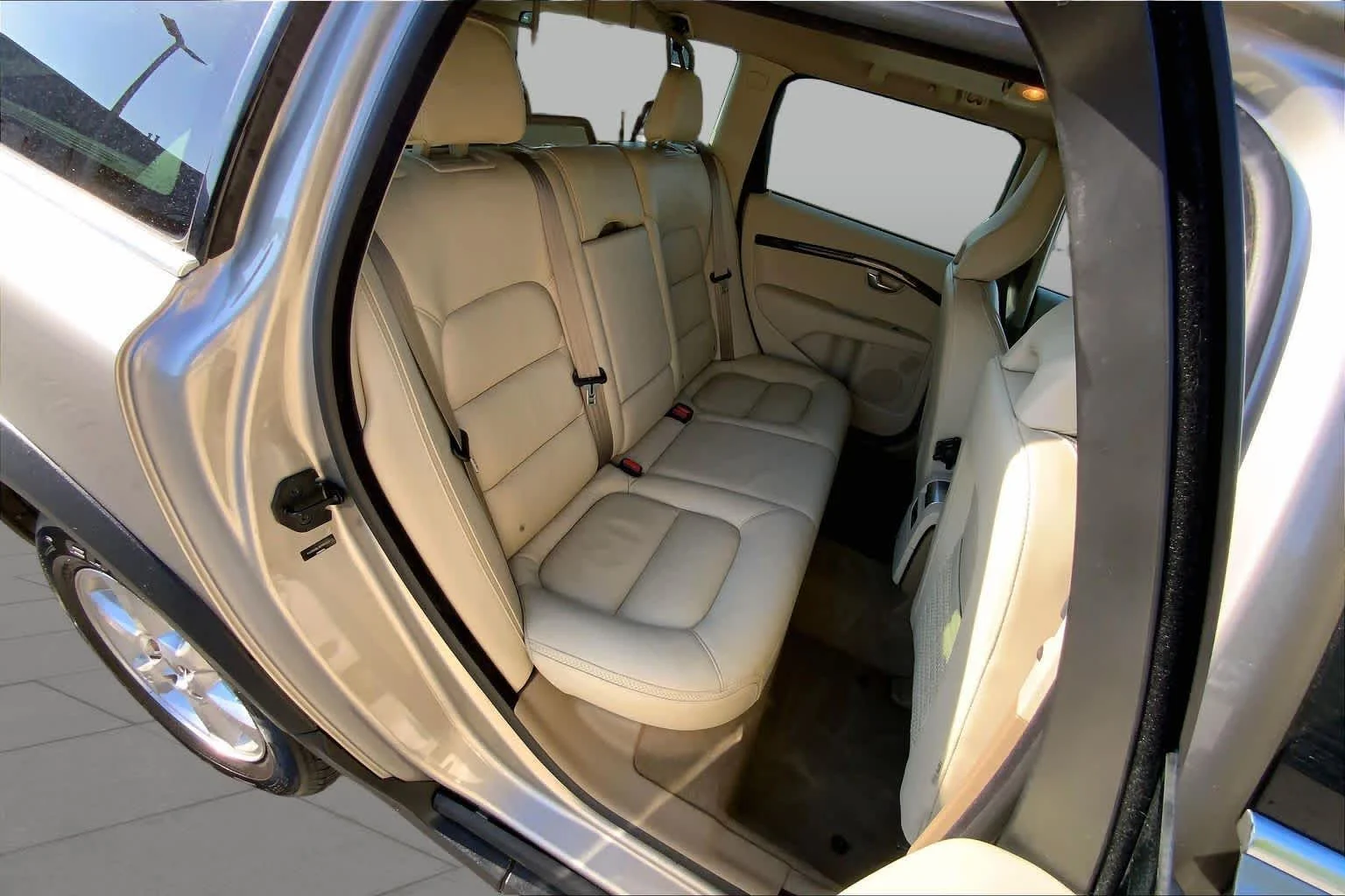 Used 2013 Twilight Bronze Metallic Volvo 3.2L image 18