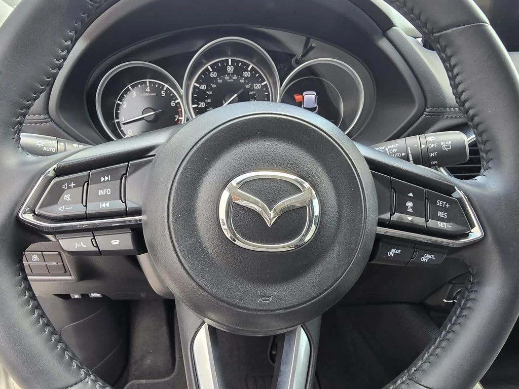 Used 2025 White Mazda 2.5 S Preferred image 12