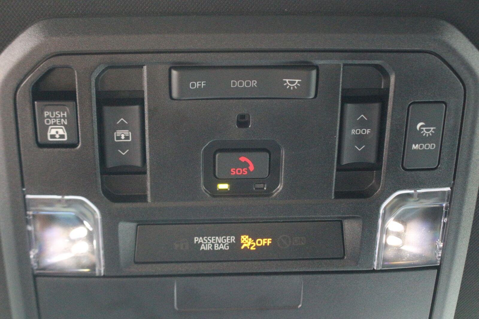 Used 2022 Grey Toyota Platinum Hybrid image 33