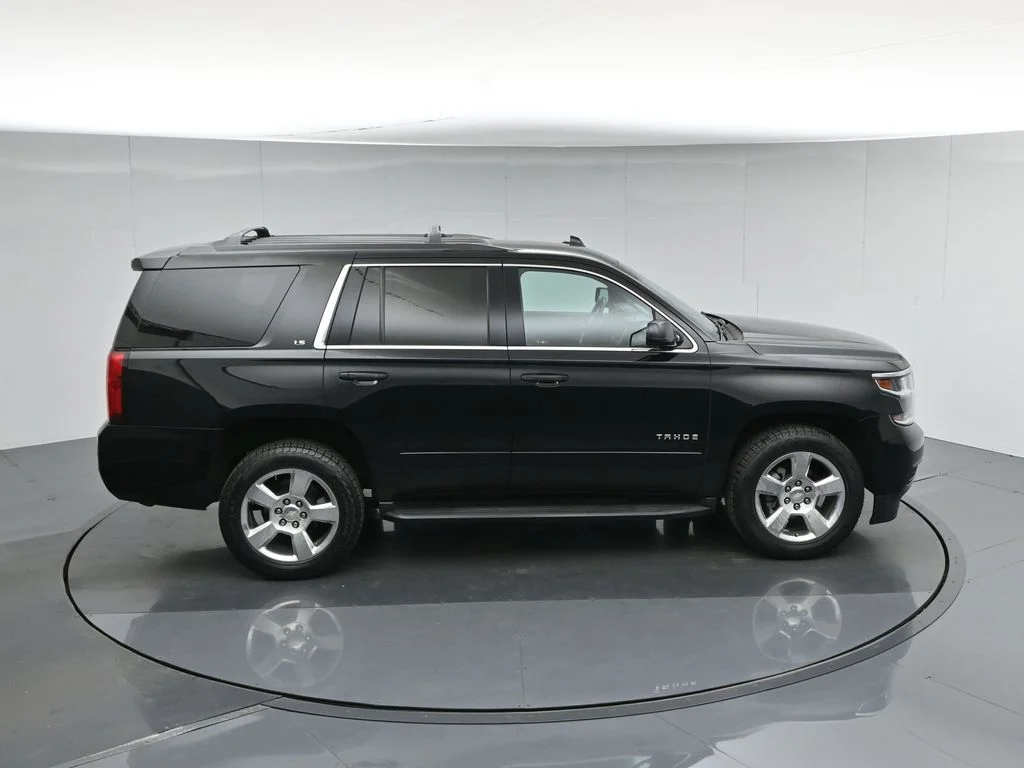 Used 2016 Black Chevrolet LS image 40