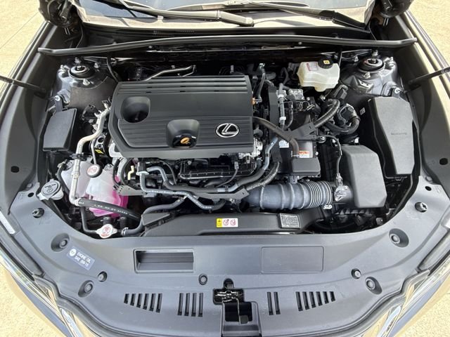 2025 Lexus ES Hybrid 300h - Photo 27