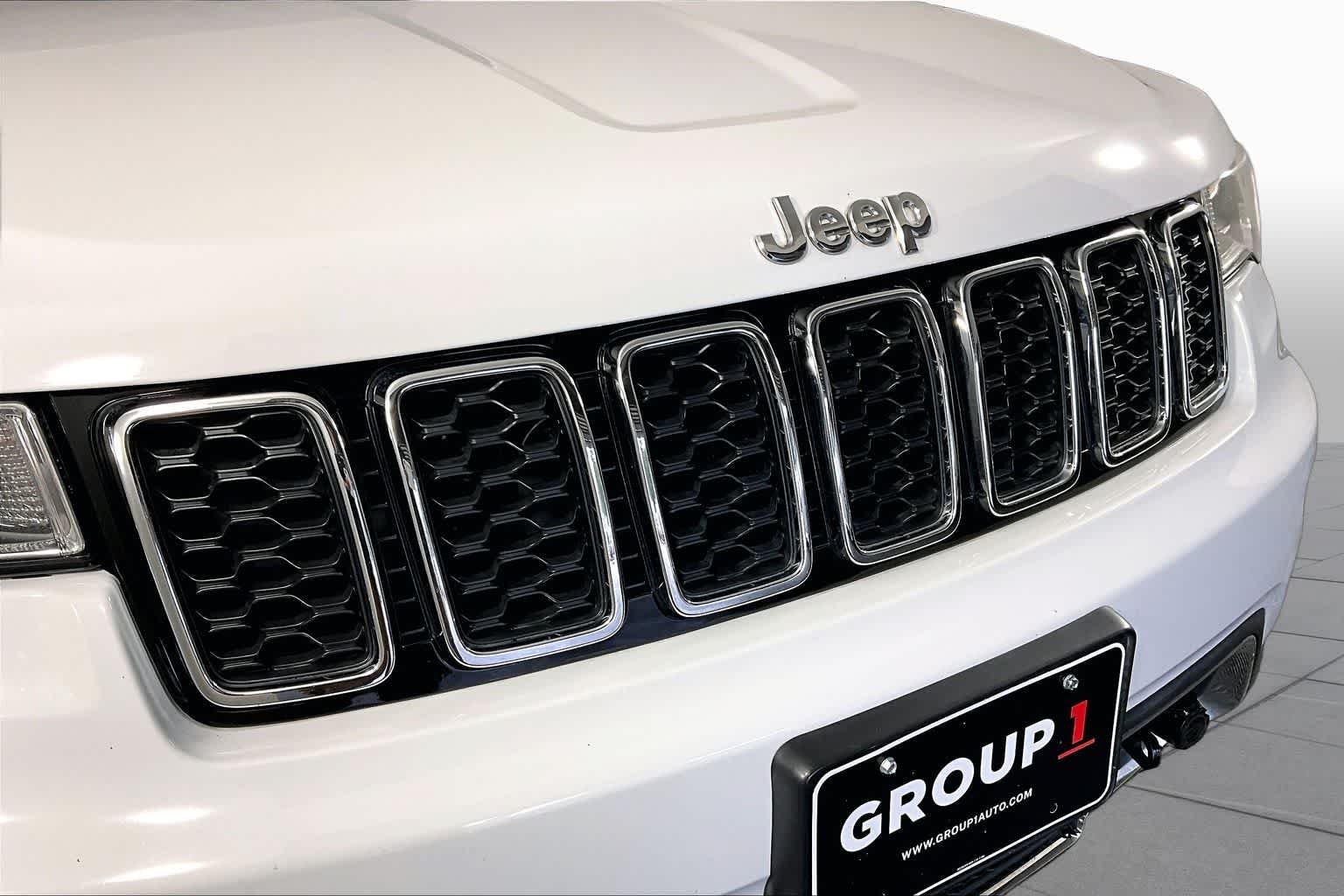 Used 2019 Bright White Clearcoat Jeep Limited image 29