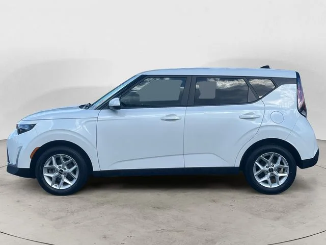 Used 2024 White Kia LX image 2