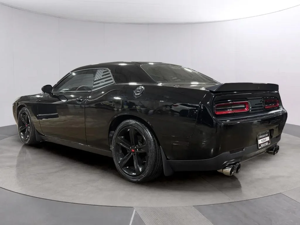 Used 2015 Pitch Black Clearcoat Dodge R/T Shaker image 6