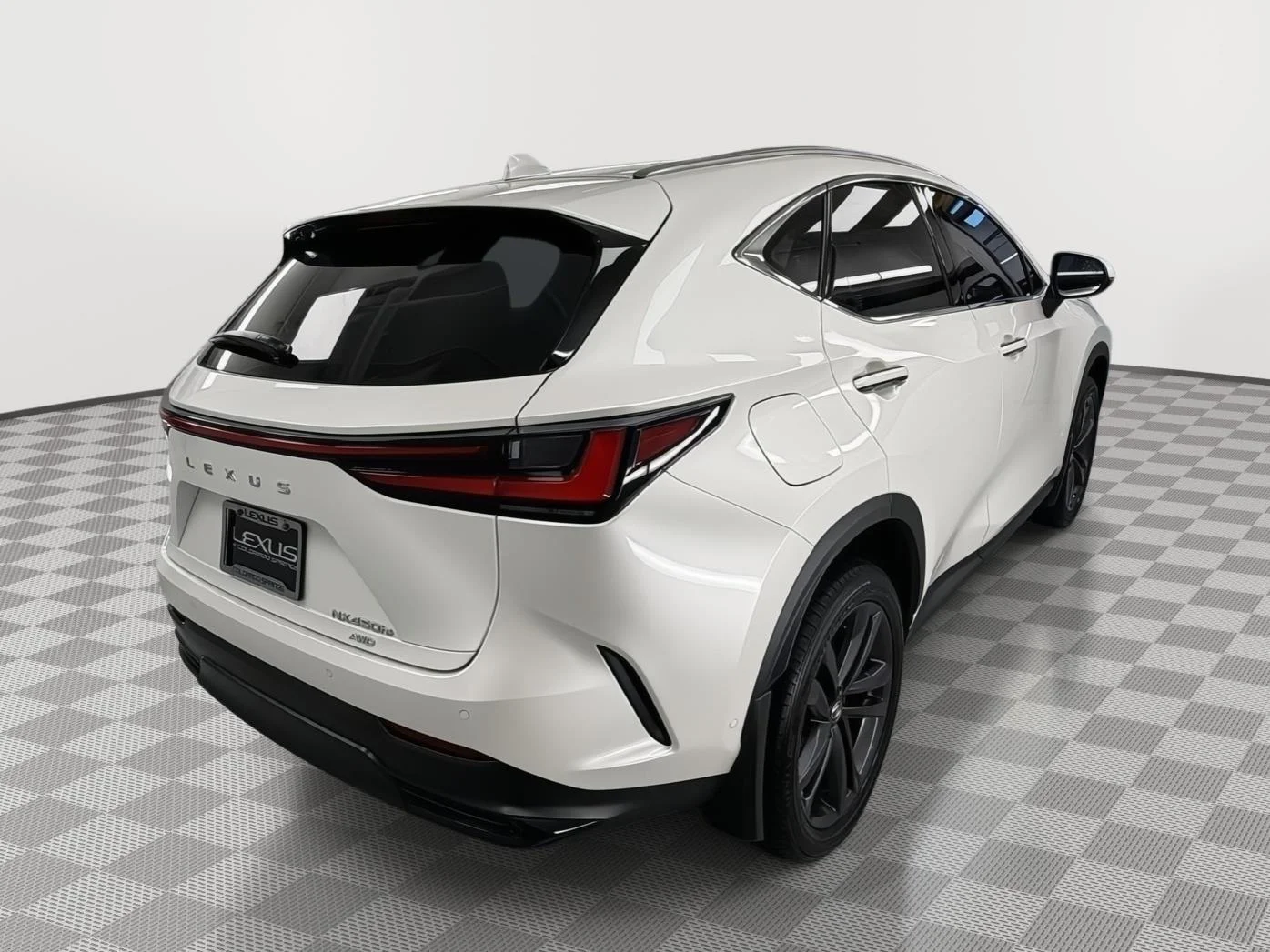 Used 2025 Eminent White Pearl Lexus NX 450h+ Luxury image 3