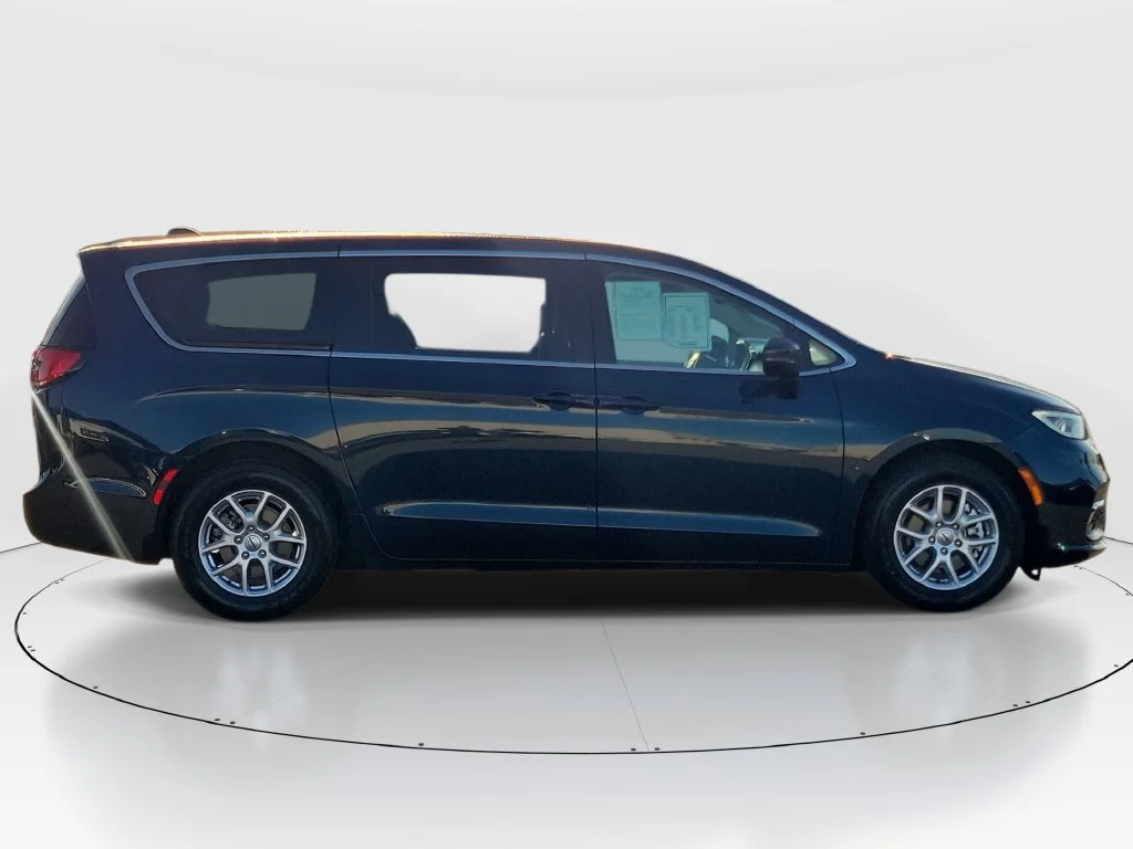 Certified Used 2023 Blue Chrysler Touring L image 7
