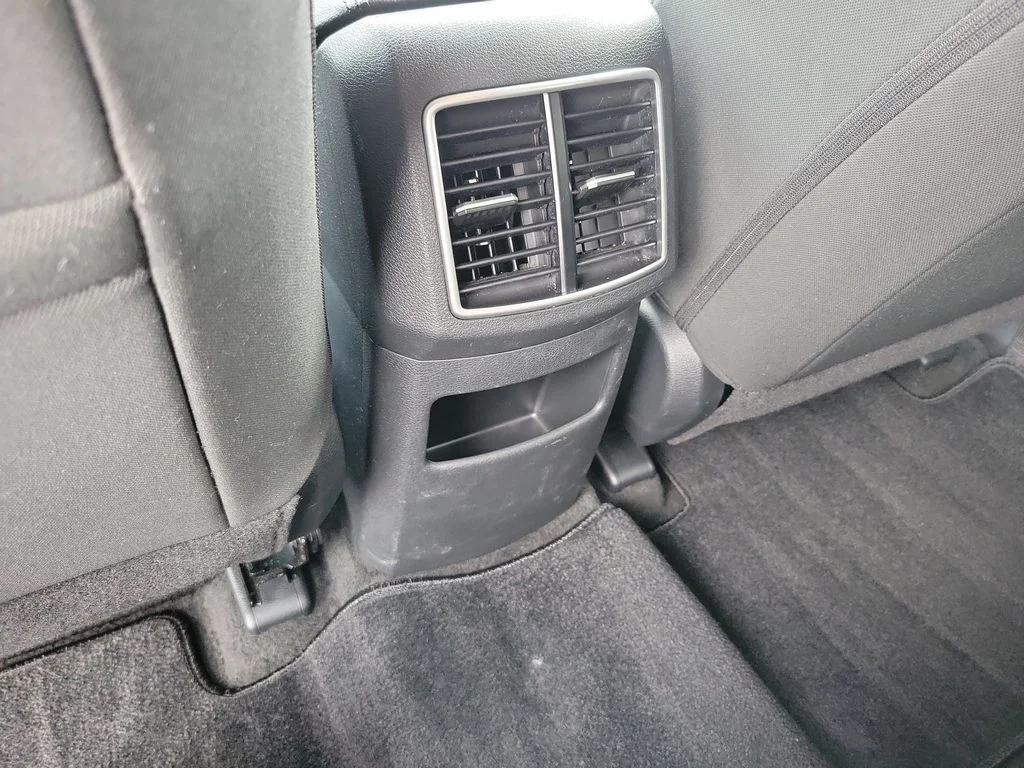2025 Kia Sportage LX - Photo 13