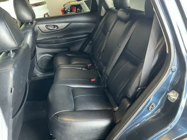 Used 2015 Blue Nissan SV image 22