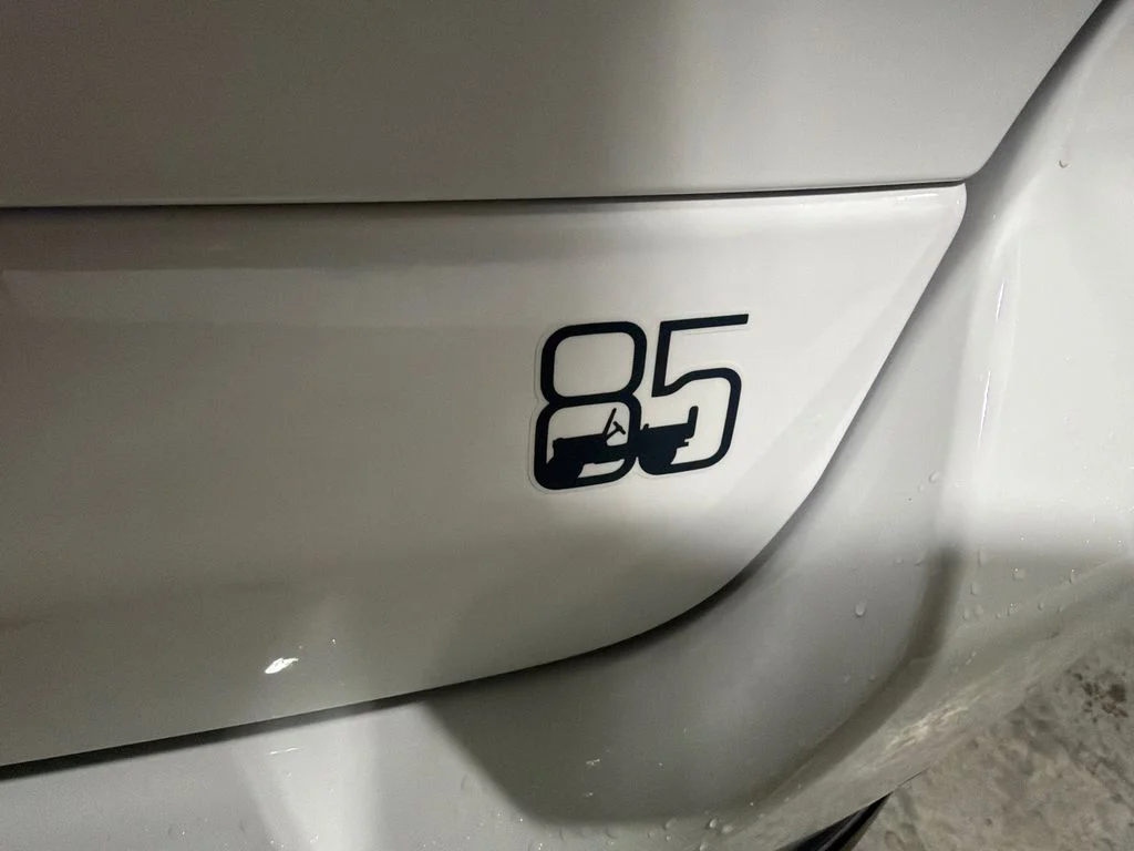 New 2026 Bright White Clear-Coat Exterior Paint Jeep 85th Anniversary Edition image 10