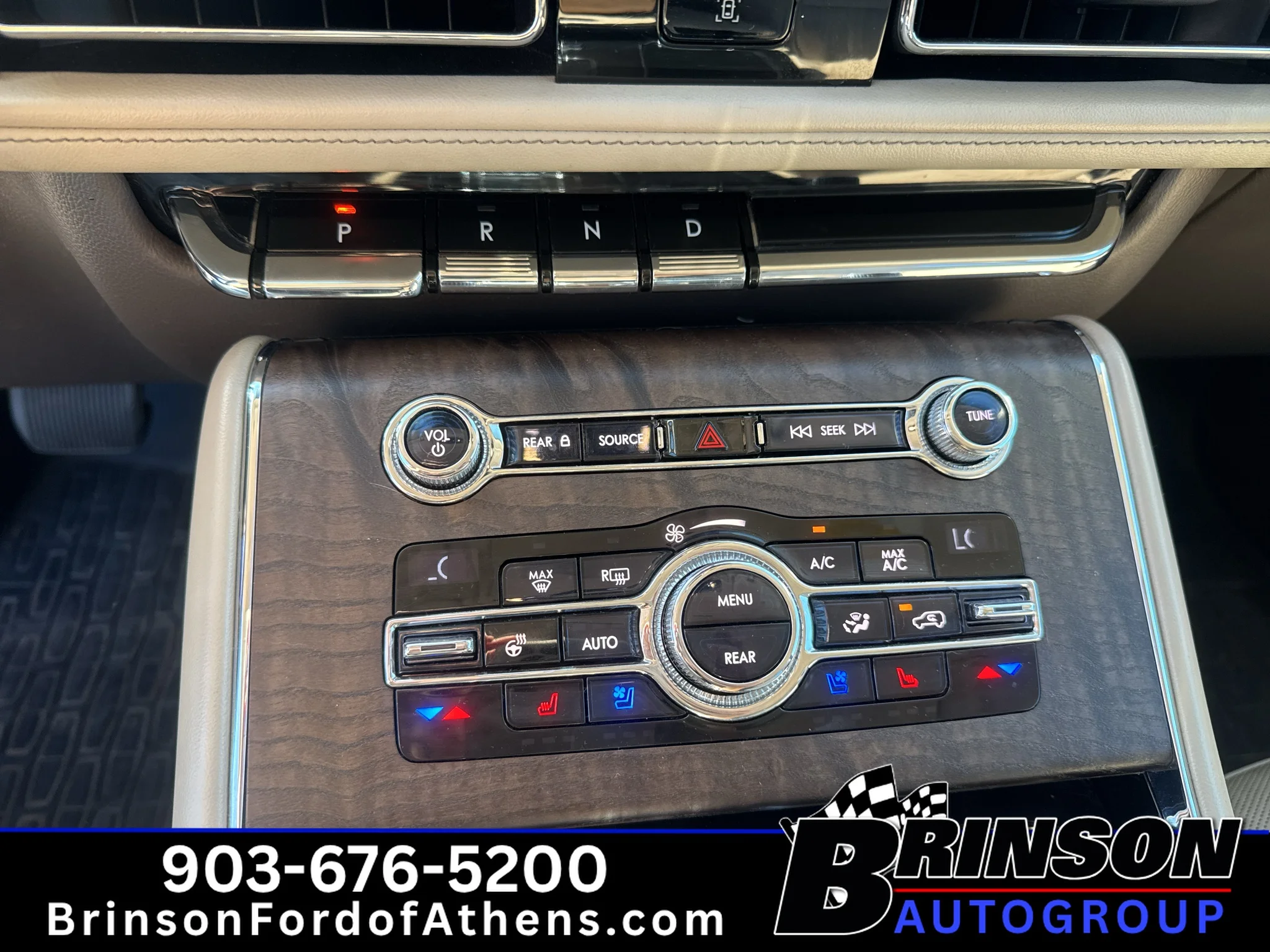 Used 2020 Infinite Black Metallic Lincoln Reserve image 22