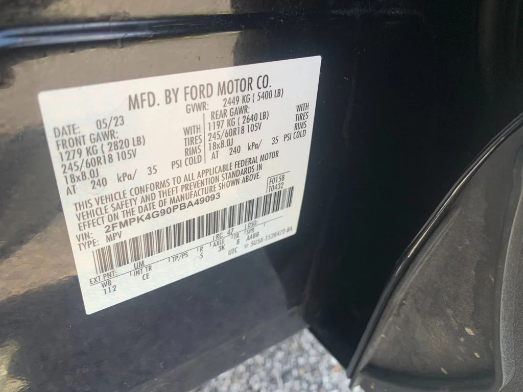 Used 2023 Black Ford SE image 35