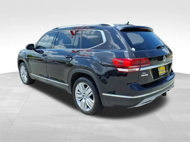 Used 2019 Black Volkswagen SEL Premium image 6