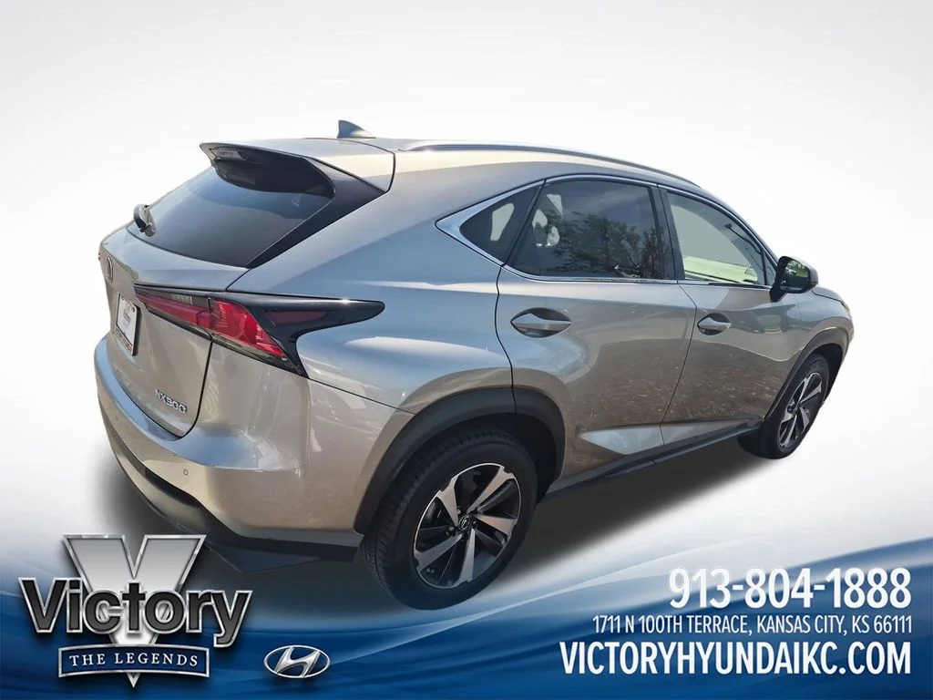 Used 2022 Gray Lexus 350L image 5