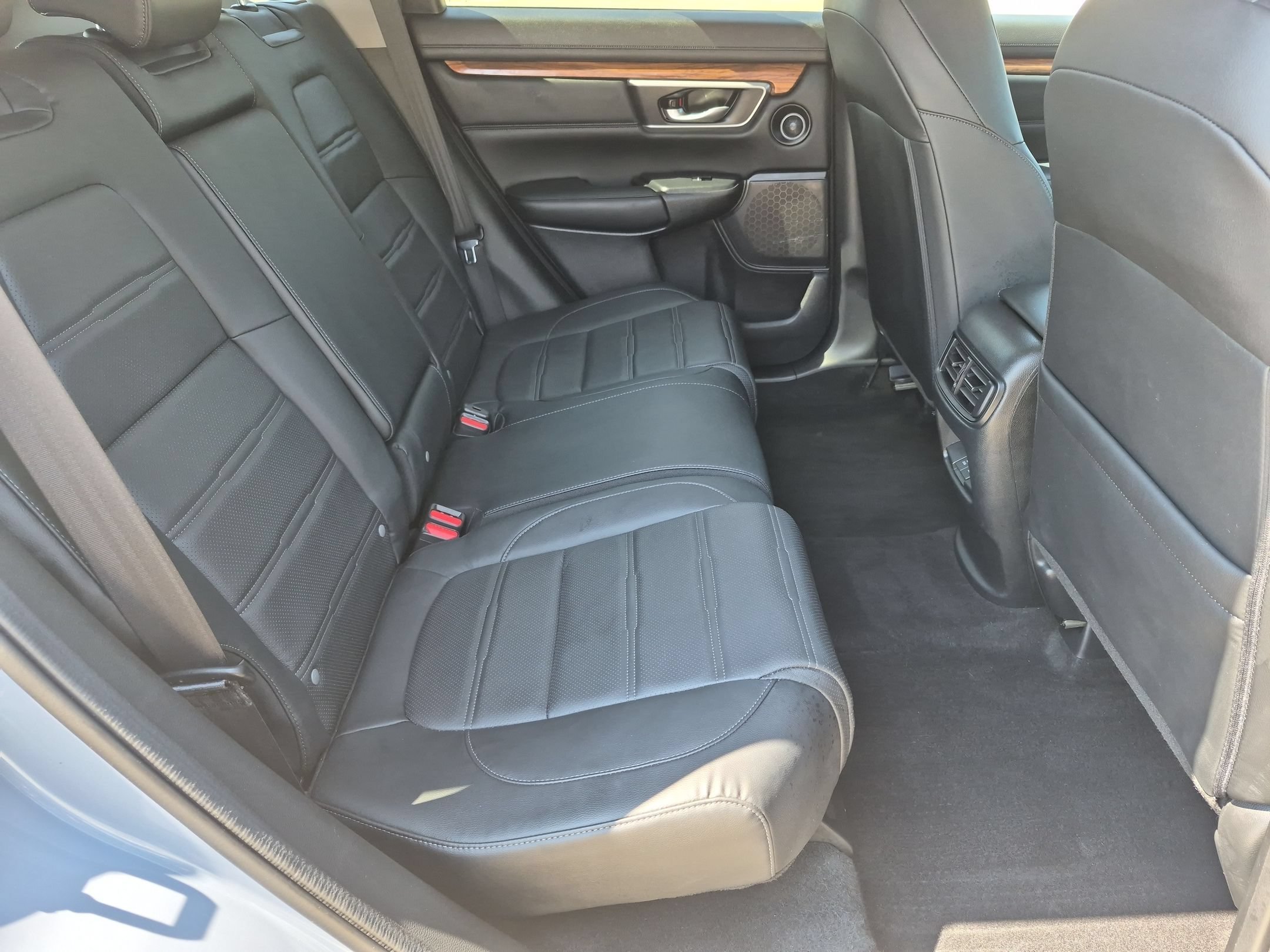 Certified Used 2022 Sonic Gray Pearl Honda EX-L AWD image 31