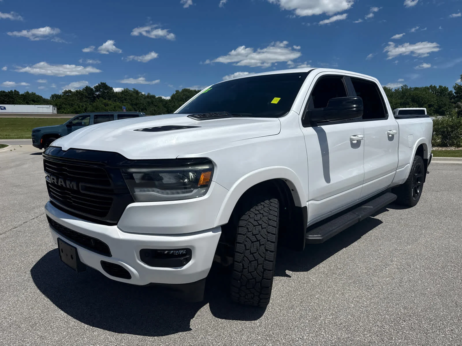 Used 2022 Ivory White Tri-Coat Pearlcoat Ram Laramie image 4
