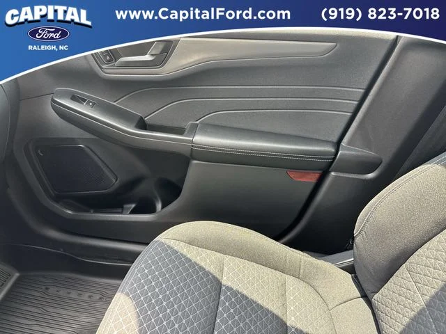 Used 2023 Silver Ford Active image 28