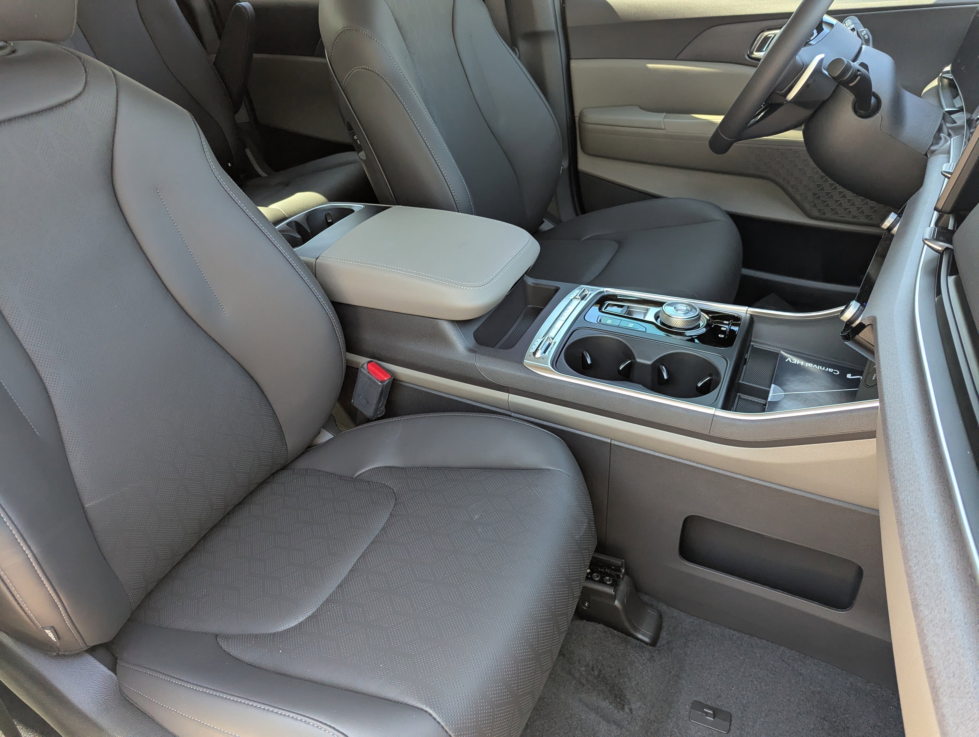 2026 Kia Carnival SX - Photo 8