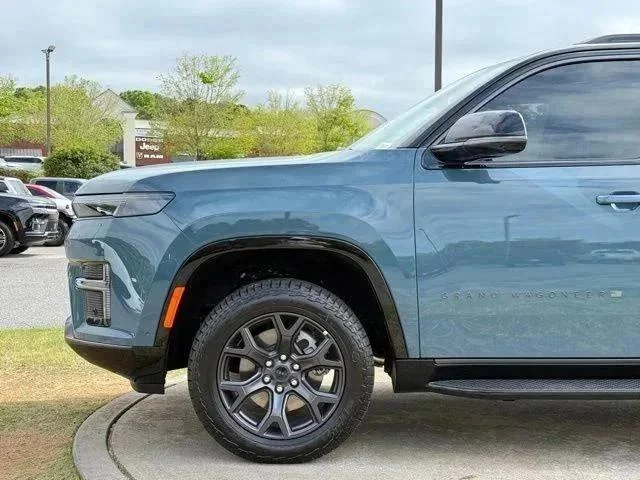 New 2026 Steel Blue Exterior Paint Jeep Grand Wagoneer image 12