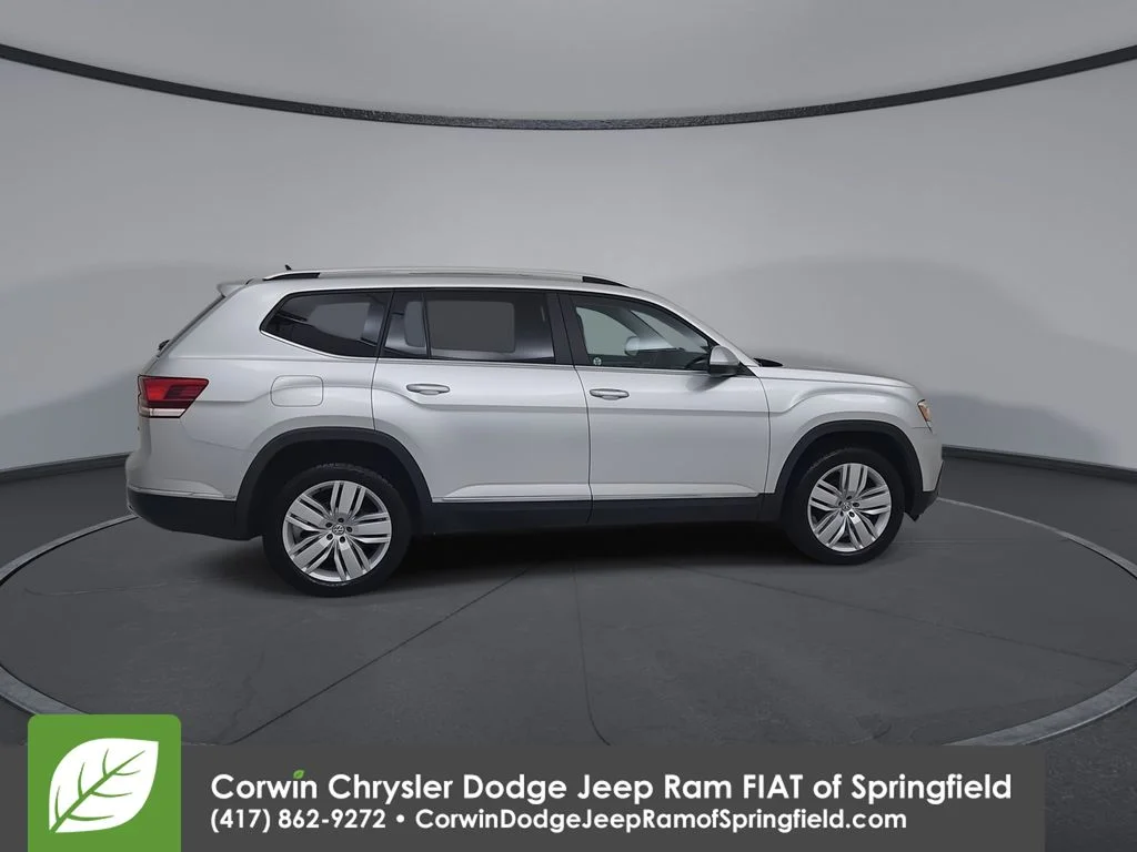 Used 2019  Volkswagen SEL image 16