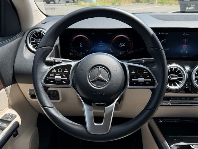 Used 2022 White Mercedes-Benz GLA 250 image 13