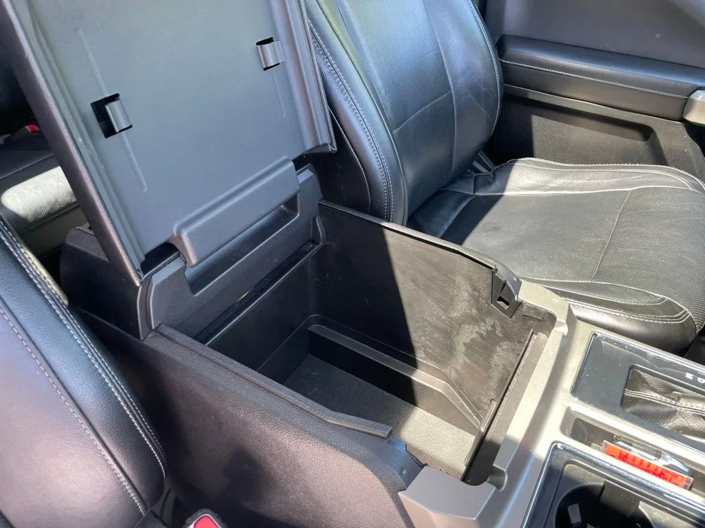 Used 2017 Magnetic Ford Lariat image 26
