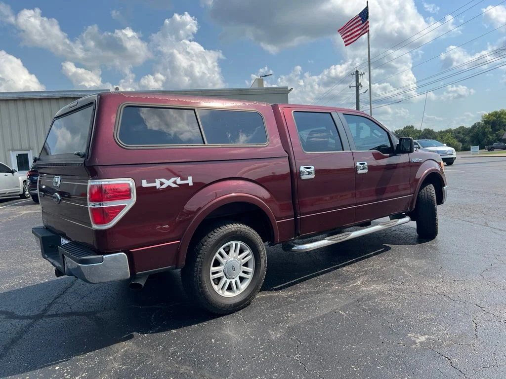 Used 2009 Razor Red Metallic / Tinted Clearcoat Ford Lariat image 3
