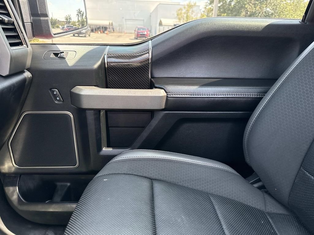 Used 2019  Ford Raptor image 32