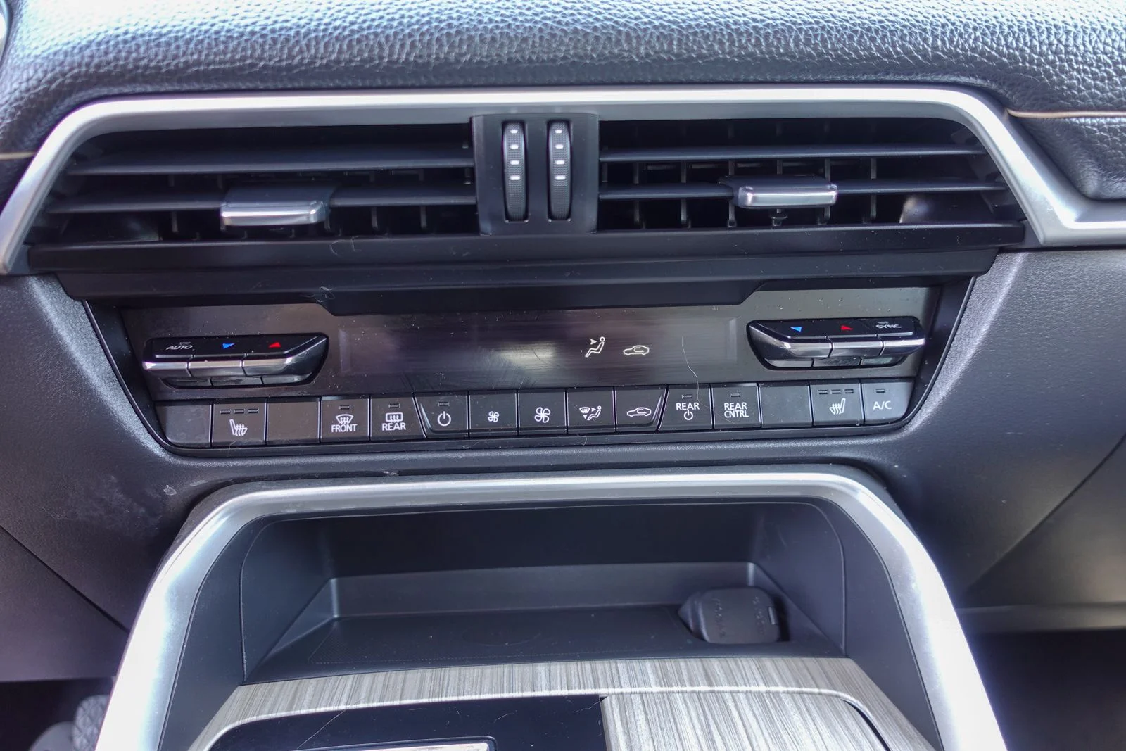 Certified Used 2024 Jet Black Mica Mazda Premium image 27