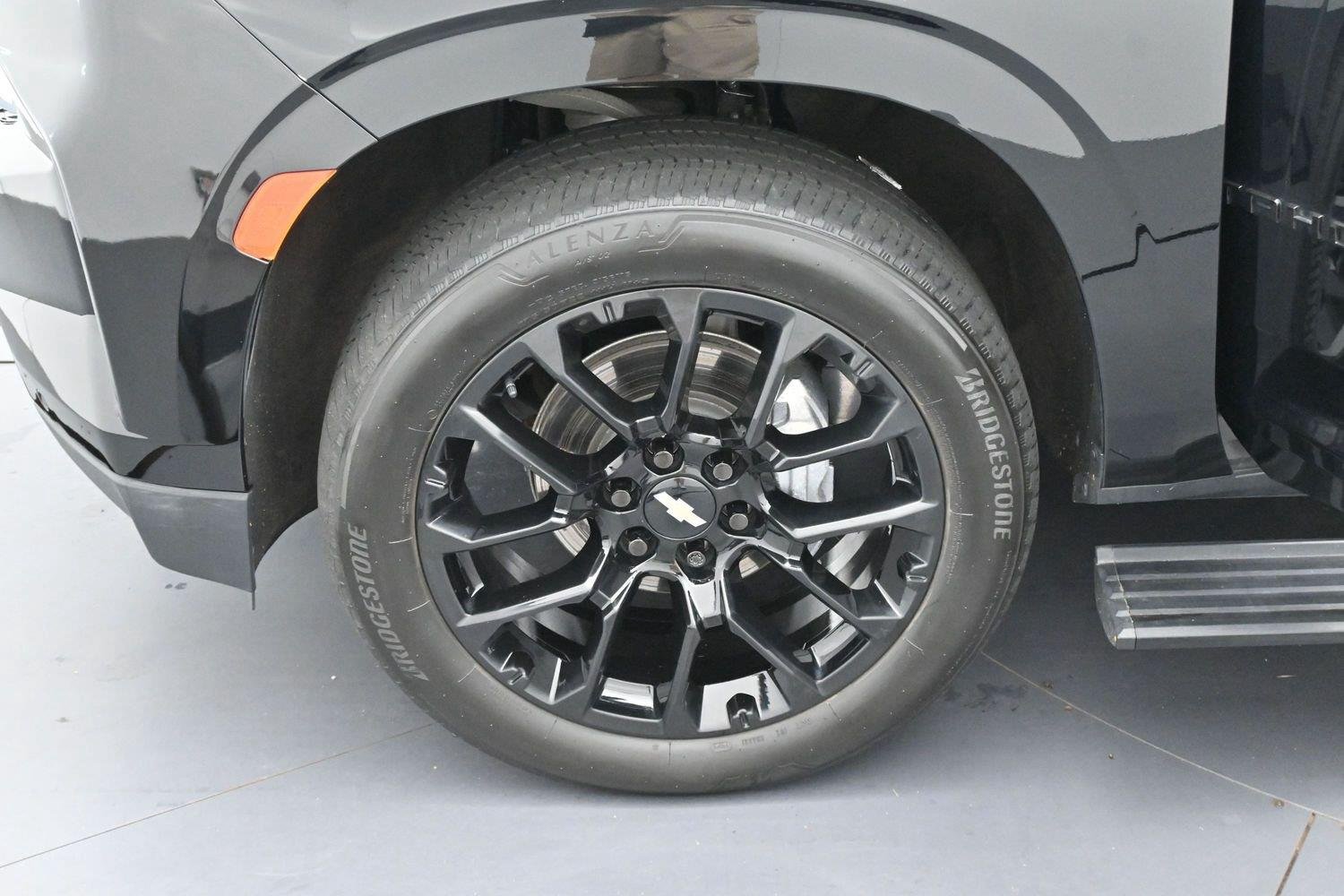 Used 2023 BLACK Chevrolet High Country image 35