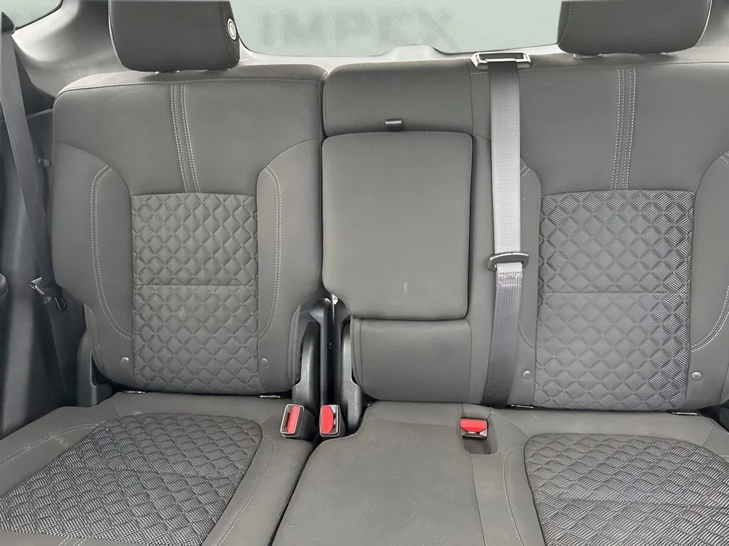 Used 2020 IRIDESCENT PEARL TRICOAT Chevrolet LT image 8