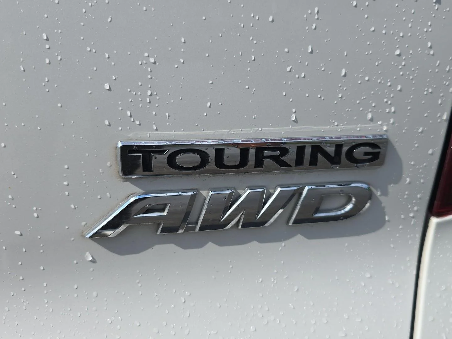 Used 2022 Platinum White Pearl Honda Touring w/Rear Captain